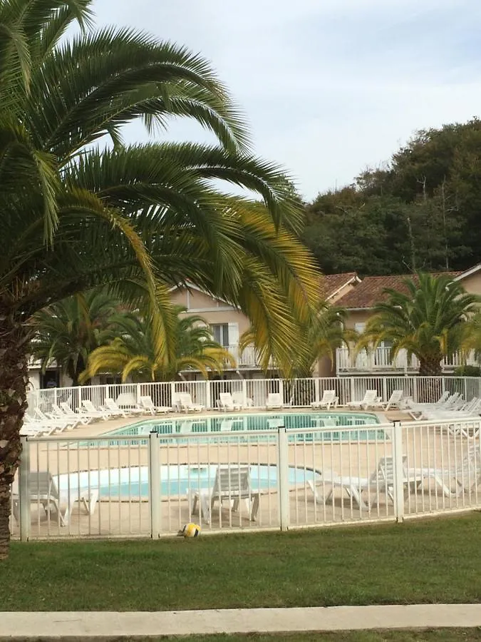 Hébergement de vacances ANGLET- BIARRITZ T3 dans résidence avec piscine